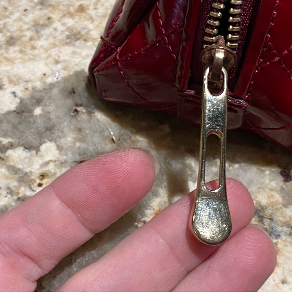Vintage Burberry red patent pouch - Picture 8 of 9